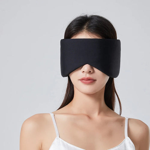 Adjustable Silk Sleep Mask for Total Blackout and Noise Reduction / One Size